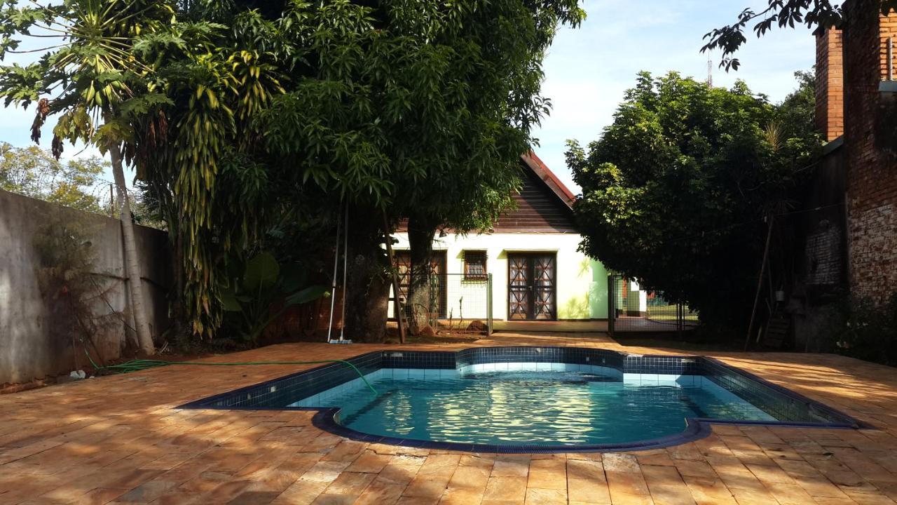 Casa Folks - Bed And Breakfast Puerto Iguazu Exterior photo