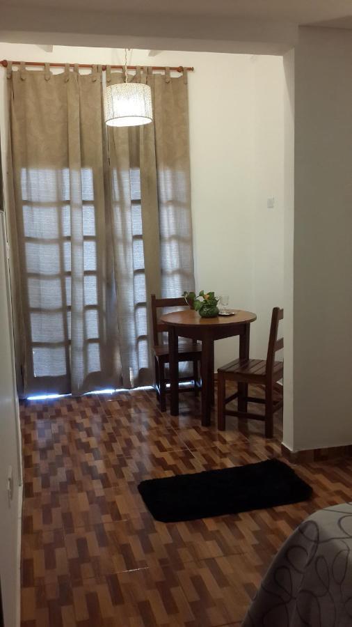 Casa Folks - Bed And Breakfast Puerto Iguazu Exterior photo