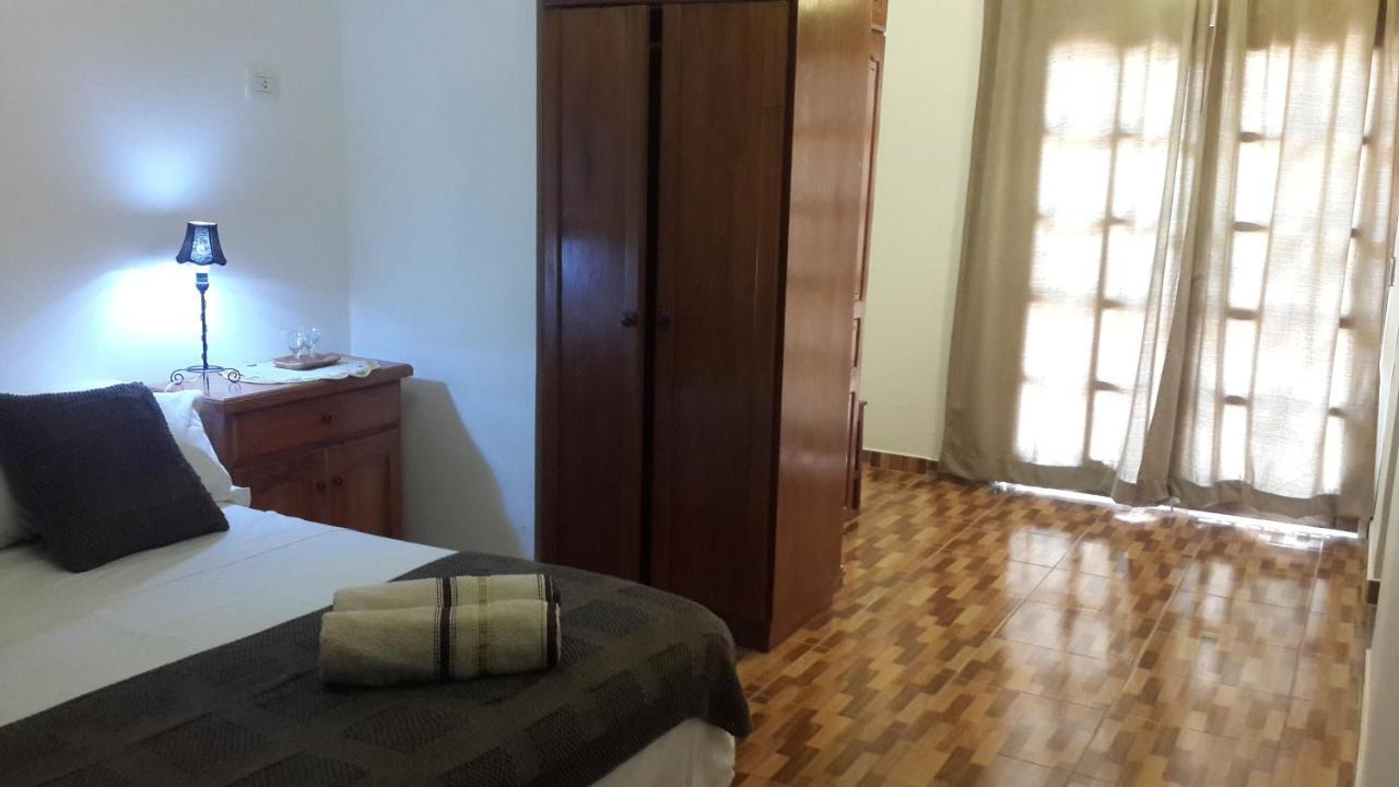 Casa Folks - Bed And Breakfast Puerto Iguazu Exterior photo